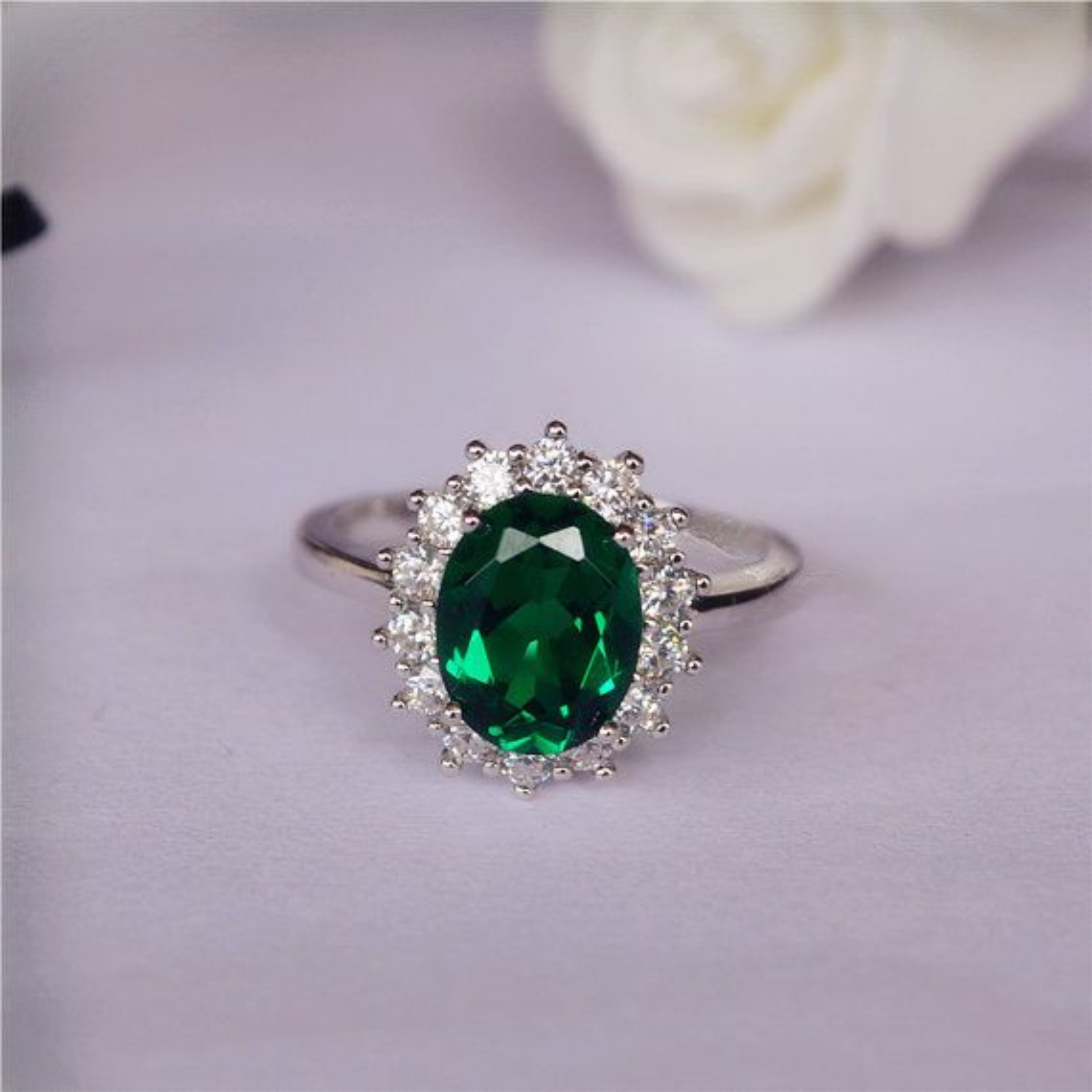 Anillo Clásico Verde Esmeralda – Plata 925