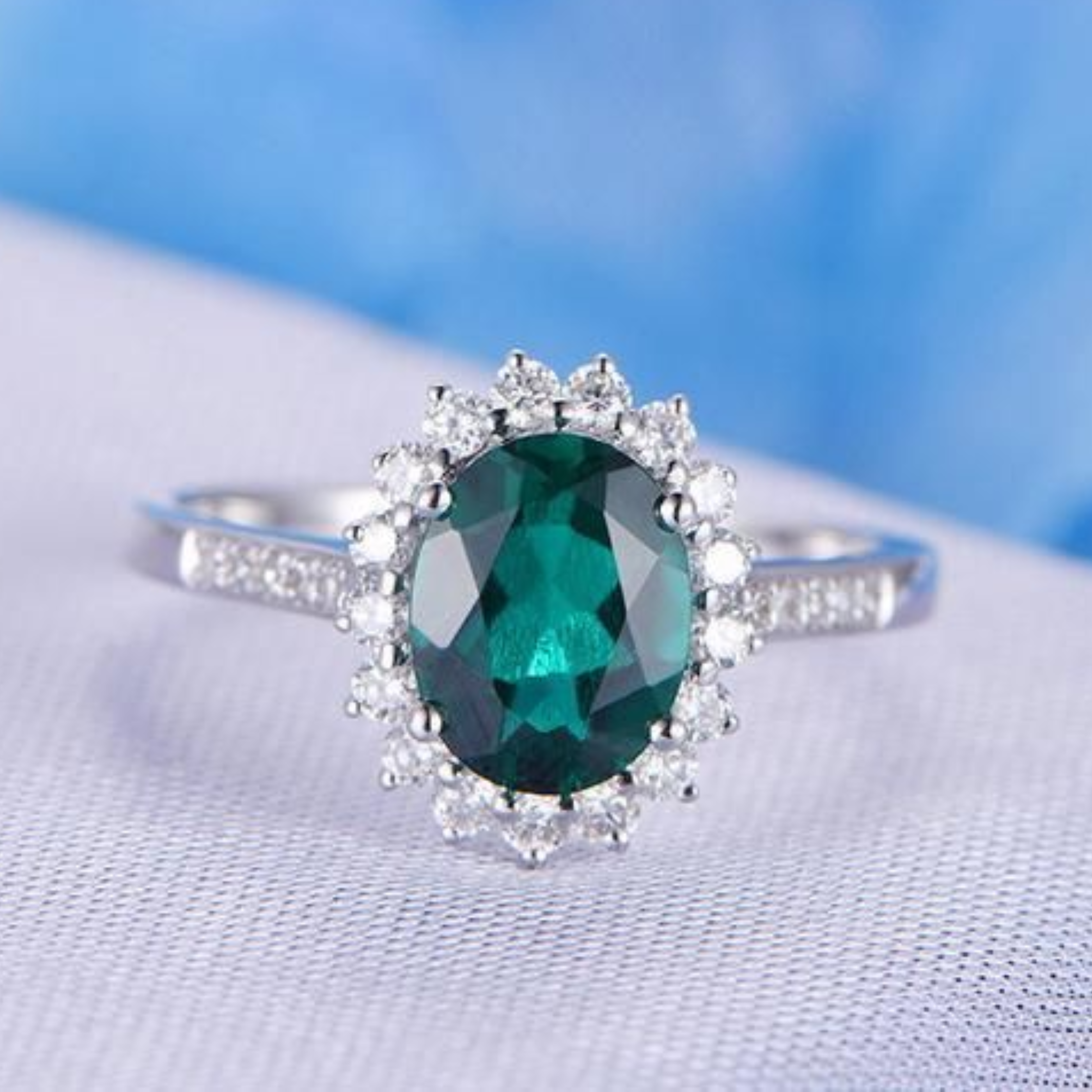 Anillo Clásico Verde Esmeralda – Plata 925